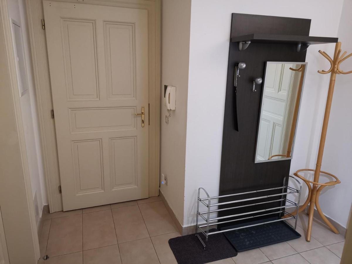 Quiet Apartment In Prague Center Екстер'єр фото