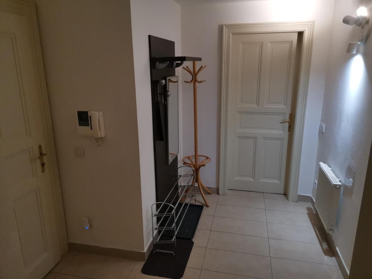 Quiet Apartment In Prague Center Екстер'єр фото